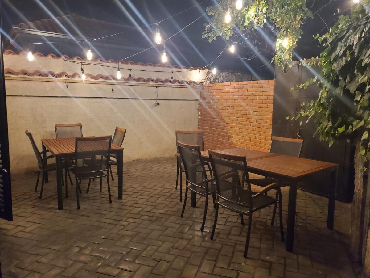 Condesa Panzió Tirana Kültér fotó
